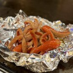昭和レトロ鉄板酒場 のんで忘れるか - タコさんウインナー