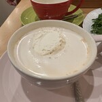 The tee Tokyo　supported by MLESNA TEA - ホットコンチネンタルミルクティー