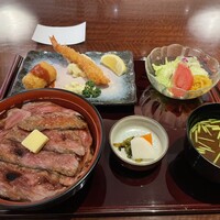 赤坂 津つ井 総本店 - 