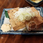 Akabane Motsuyaki Nonki - 厚揚げ