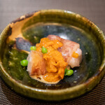 エクアトゥール - 子持ちヤリイカと雲丹、 グリーンピース、 白味噌とフォアグラのソース