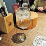 ミアスタンド - 今年一押し美女から提供されたお水！