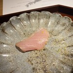 馳走 啐啄一十  - 絶品中の絶品の鰤(背中側)山葵醤油で