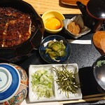 炭火焼 鰻のうな輝 - 