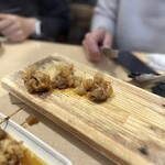 あきちゃん - おでんもカットしていただきますよ