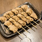 三酉屋 - はつ塩176円/本