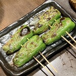 三酉屋 - ピーマン154円/本