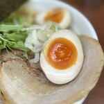 Ramen Ootori - 豚バラ肉チャーと味玉