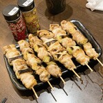 三酉屋 - ねぎま塩198円/本