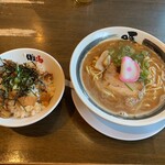 新・和歌山ラーメン ばり馬 - 