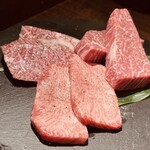 焼肉ホルモン はねいし - 