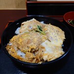 信濃追分蕎麦 初台庵 - カツ丼、600円。