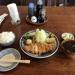 とんかつ せん - アベル牧場黒豚ロースカツ定食