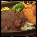 カフェレストラン　フリージア - ハンバーグ＆カニクリームコロッケ590円