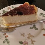 カフェ・ル・グレ - バスクチーズケーキ