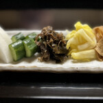 よし町 - 米を土鍋で炊いてもらってるので（ハイパーカスタムわがままコースw）米の友。昆布のやつ好きなんー！！