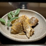 よし町 - プルンプルンのコラーゲン！！！マジで味付けやばい。火入れも良いし最高！！フグがこんなに美味しいとは！！！！