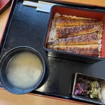 Wakamiya - しじみ味噌汁と漬物付きで4,200円