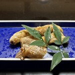 よし町 - ジャキジャキした締まった身とかあって最高！香ばしくて味付け最高！この後もフグが続くんだけど、部位によって質感全然違うの！！そして全部が激うまwww