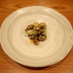 とり喜 - 鶏肉とアボカドの山葵和え