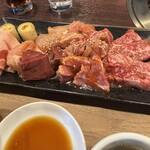 炭火焼肉 久 - 