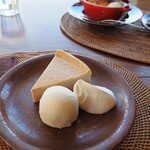 茶ノ木カフェ - 料理写真:ストロベリーチーズケーキ