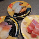 にぎりの徳兵衛 - 北寄貝　白姫海老　大トロ