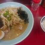 ラーメンショップ - ネギチャーシュー、ご飯(*´ω｀*)