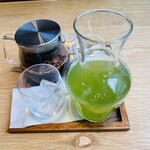 和カフェTsumugi - 日本茶（冷茶）・べっぴん茶（温茶）