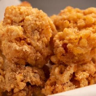 We offer a variety of dishes, including the popular fried chicken and finishing dishes!