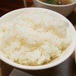 キッチン ブルー グローブ - ご飯大盛りのアップ