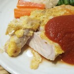 キッチン ブルー グローブ - 豚ロースピカタの断面