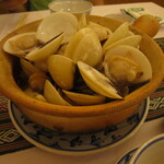 Steamed clams with lemongrass