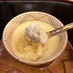 山玄茶 - 如月の2月にぴったりな雲子のあつあつ茶碗蒸し。芯からあたたまります。