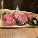 焼肉一心たん助 旦 - 