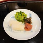 山玄茶 - 香の物は京都らしく、沢庵、梅干、すぐき、野沢菜。自家製の優しいお味です。