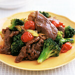 Stir-fried beef and broccoli