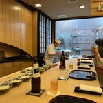 山玄茶 - 大切に手入れされた坪庭に春の気配を感じます。