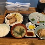 市場食堂 よし - 