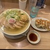 しょうがラーメン 七の庫 - "生姜チャーシューめん"1,060円と"ぎょうざ(3コ)330円♪