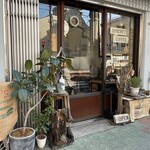 AMBER DROP COFFEE ROASTERS - 平日14時台 先客2組