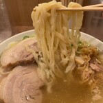 しょうがラーメン 七の庫 - 麺リフト。