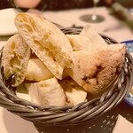 Trattoria Tabule - ピタブレッドは、ふわふわで、ほんのり甘い香りがした。