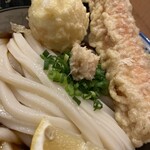 梅田 釜たけうどん - 