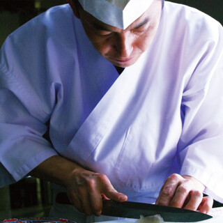 We are proud of our friendly, handmade traditional Japanese Japanese-style meal prepared by artisans with skill and heart.