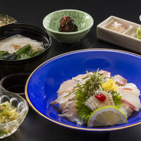 海鮮丼と安芸灘産若布にゅう麺