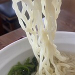 桧原亭 - モチモチとした口当たりの中太麺(山塩ラーメン)