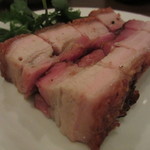 楽記 - 皮付き豚バラ肉のクリスピー焼き