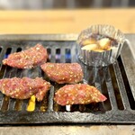 Taishuu Horumon Yakiniku Kemuriki -  甘辛だれ上ハラミ