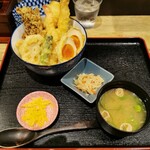 天ぷら天寅 - ランチ　上天寅丼